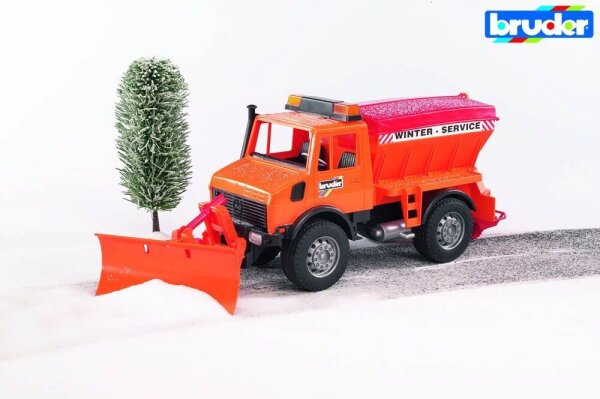bruder Mercedes-Benz Unimog Winterdienst mit Räumschild 2572 Spielzeugauto