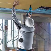 makita unisex Akku-Kühljacke DFJ213Z2XL hellgrau...