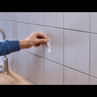 tesa Klebeschraube für max. 3,0 kg, 2,4 x 6,4 cm, 2 St.