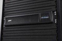 APC Smart-UPS Line Interactive 1000VA SMT1000RMI2UC USV schwarz,