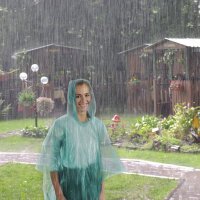 relaxdays unisex Einweg-Regenponcho grün Einheitsgröße 10 St.