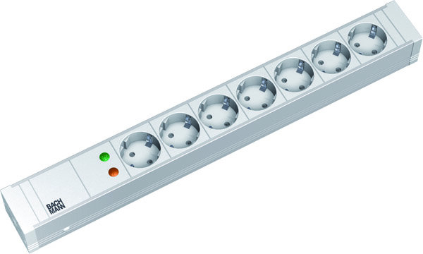 Bach 19" 1,5HE 7xSchuko ws 1xÜSS Strom 2