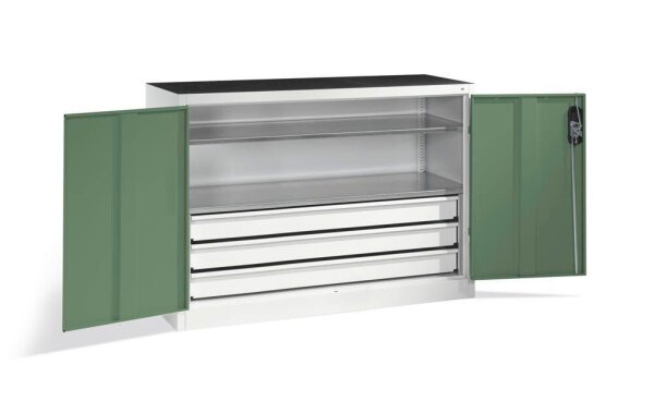 CP Stahlschrank 8831-5035 S10150 lichtgrau, rededagrün 2 Fachböden 120,0 x 50,0 x 100,0 cm, aufgebaut, 1 St.