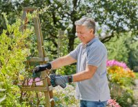 GARDENA AssistCut Gartenschere 3,6 V, mit 1 Akku