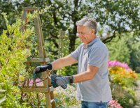 GARDENA AssistCut Gartenschere 3,6 V, mit 1 Akku