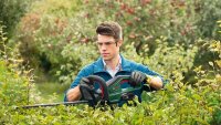 AKTION: BOSCH Home & Garden UniversalHedgeCut 18V-50 Akku-Heckenschere 18,0 V, mit 1 Akku mit Prämie nach Registrierung