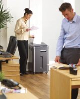Fellowes Powershred 225i Aktenvernichter mit Streifenschnitt P-2, 5,8 mm, bis 24 Blatt, schwarz