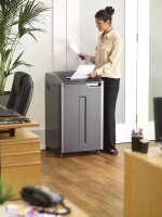 Fellowes Powershred 425i Aktenvernichter mit Streifenschnitt P-2, 5,8 mm, bis 38 Blatt, schwarz